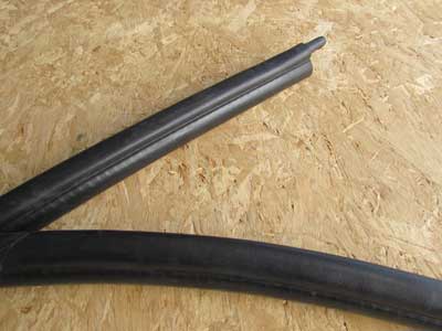 BMW Door Rubber Seal Weather Stripping, Right 51727125652 2003-2006 (E85) Z4 Roadster3